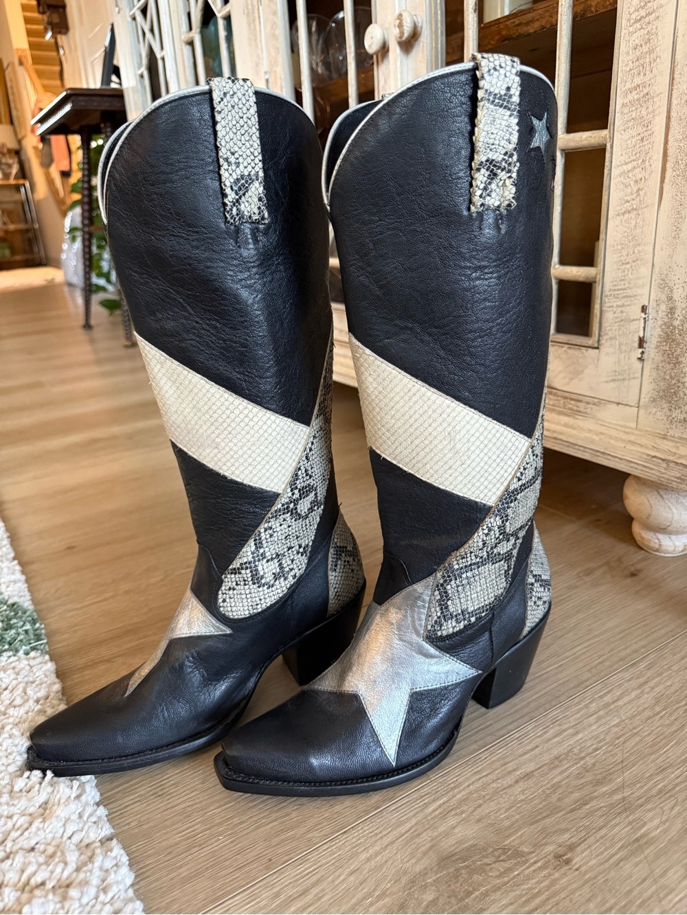 Idyllwind Black and Cream Star Patchwork Western Boots